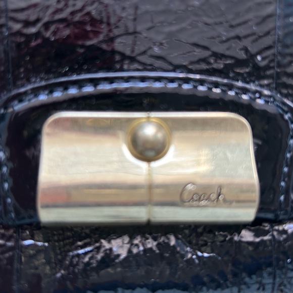 COACH PATENT LEATHER WRISTLET POUCH BLACK NWT - Picture 2 of 5